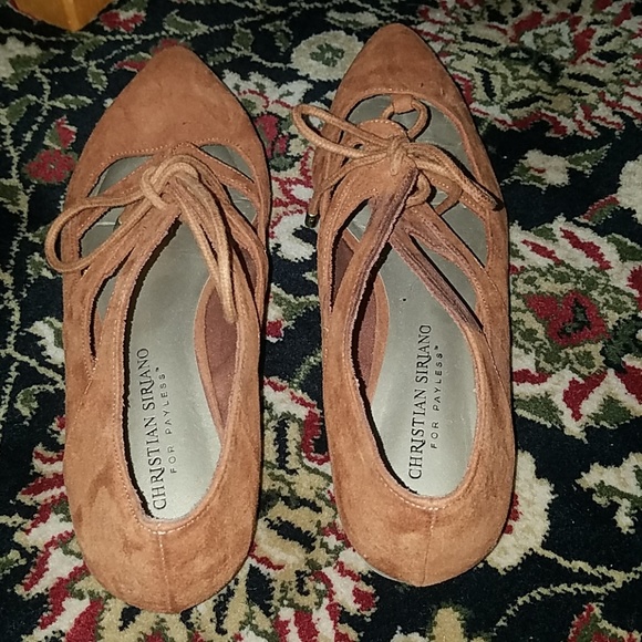 Beige flats - Picture 2 of 3